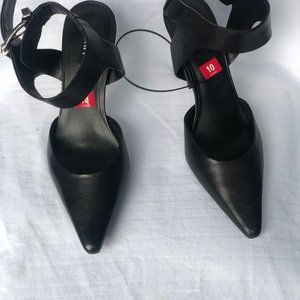 DKNY black pumps